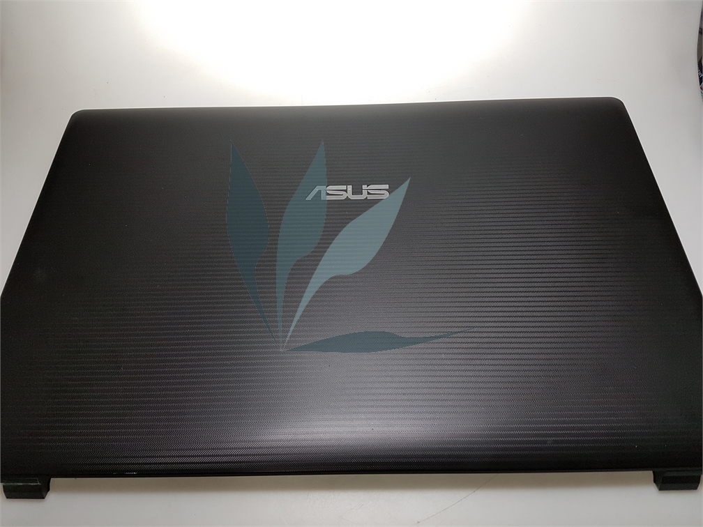 Coque arrière noire de l'écran pour ordinateur Asus.
Vendue avec les antennes wifi et les caches charnières noirs. pour Asus K95V