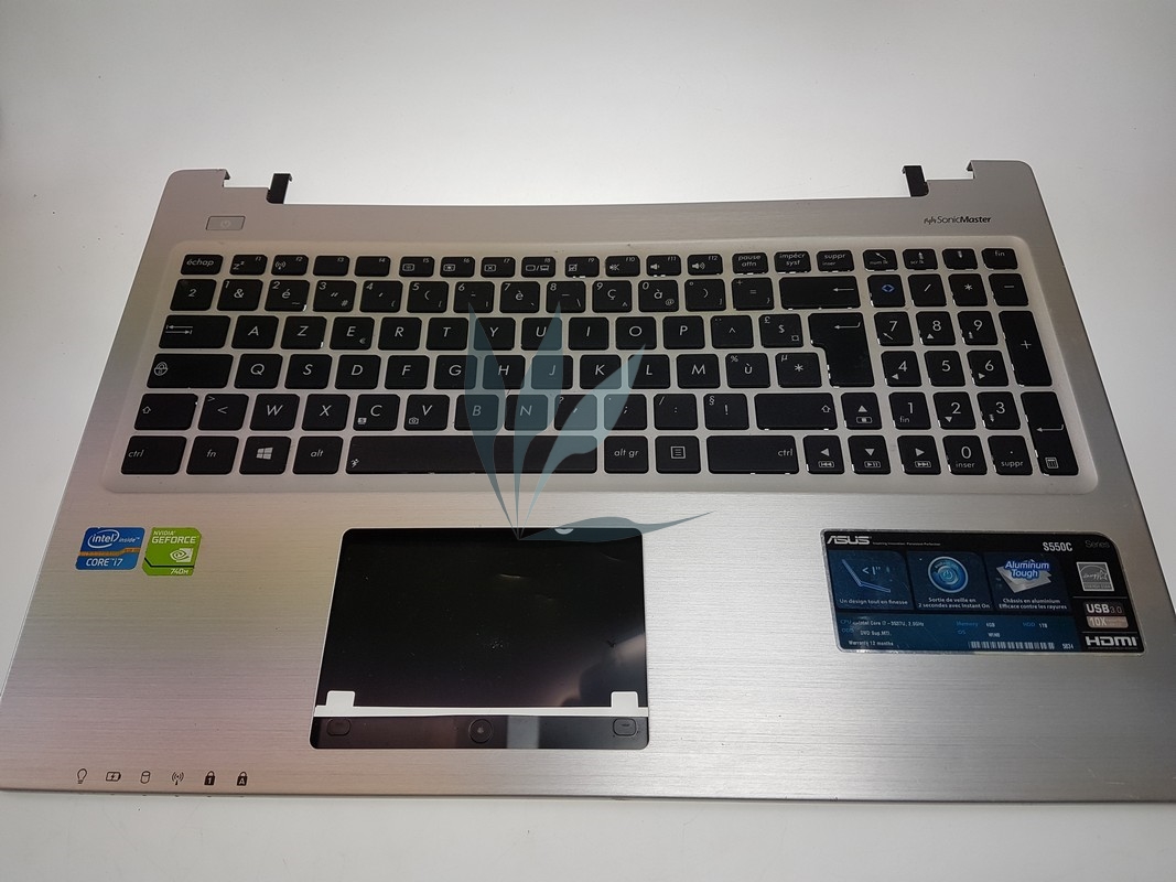 Clavier argent français AZERTY pour ordinateur portable .
Module complet comprenant le top case  et le clavier; très bon état
pour ordinateur portable Asus S550CB