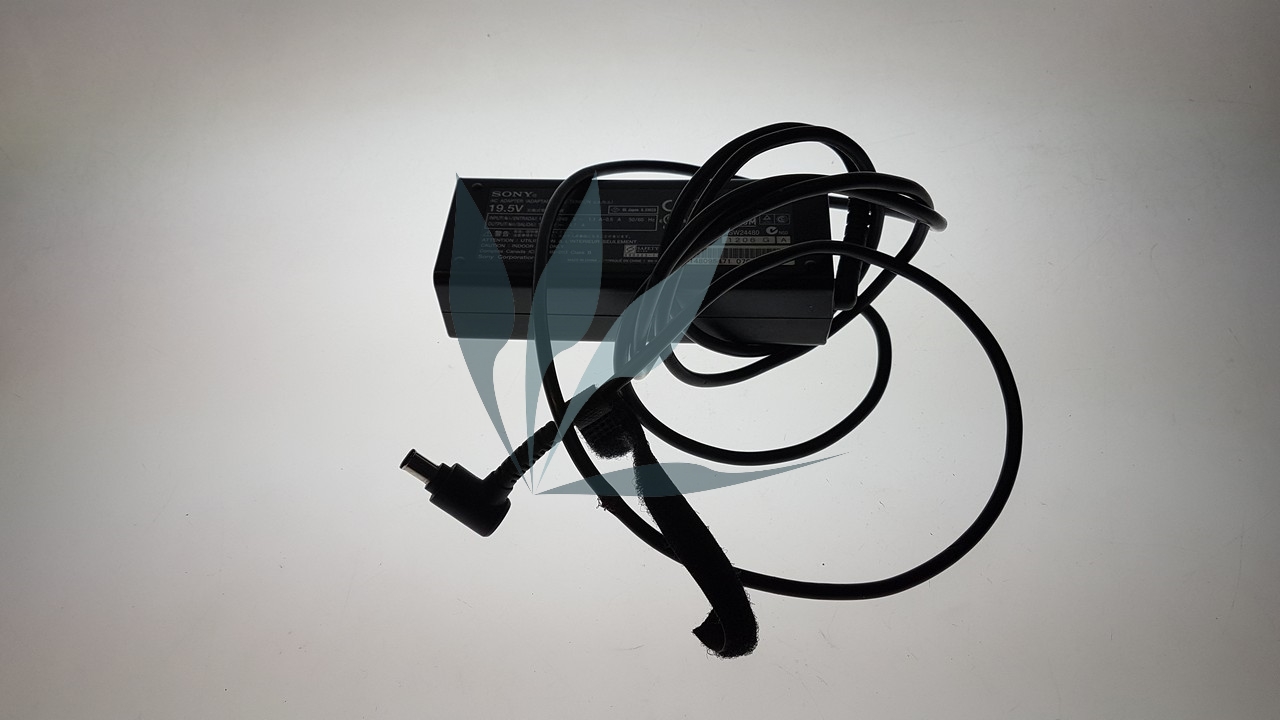 Alimentation 9.5V, 4.7A, 2-Prong (petite déchirure sur le cable, mais fonctionnel) pour Sony Vaio SVE171C11M