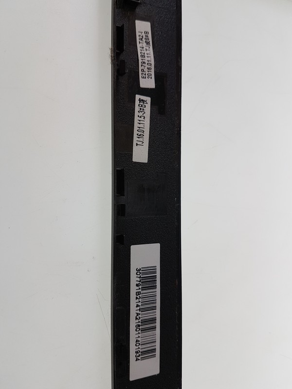 Bezel noir  pour MSI GP72