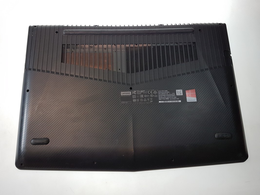 Fond de caisse noir pour Lenovo Y520-15IKBN