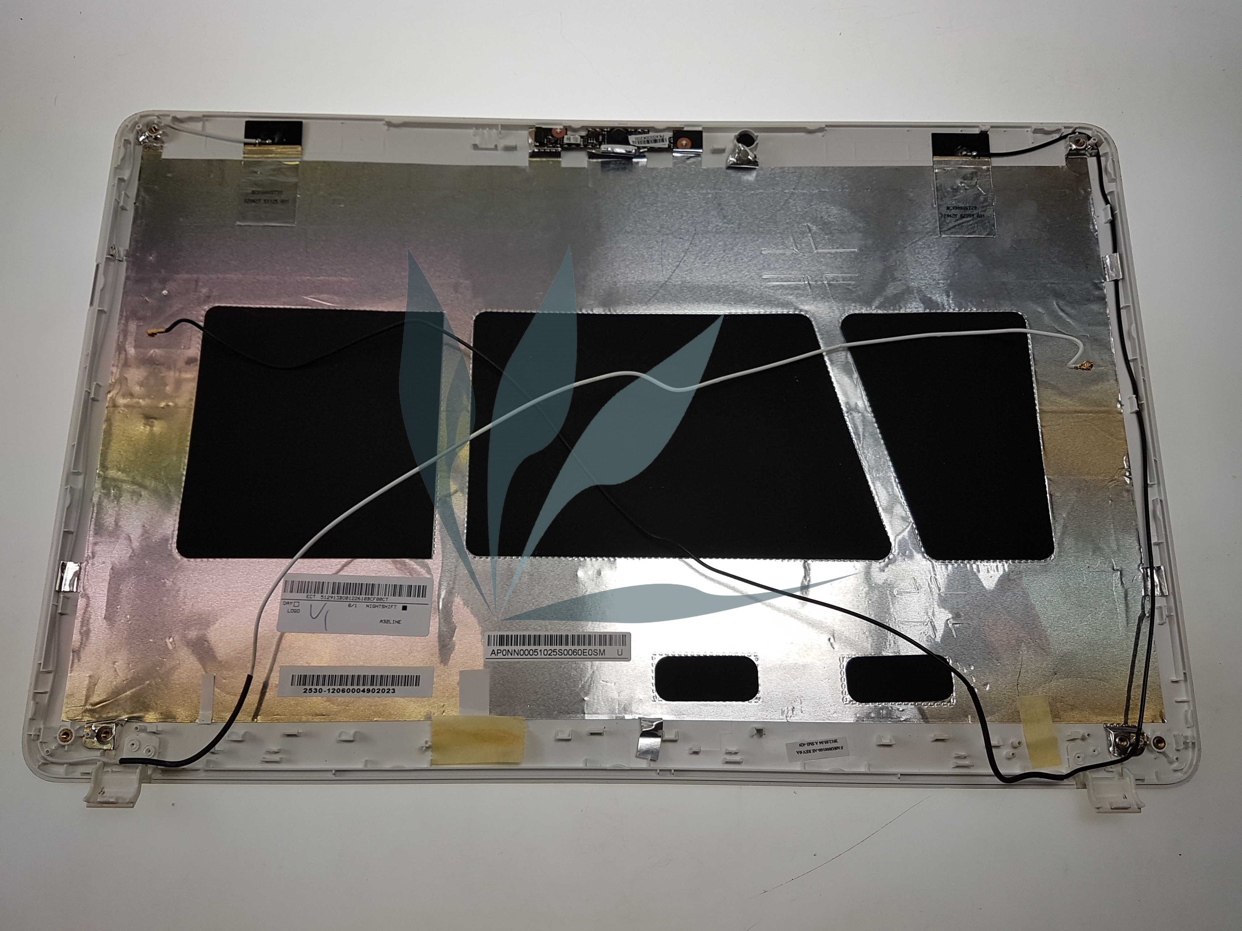 Capot LCD blanc avec cablage pour Packard-Bell Easynote TV44HC