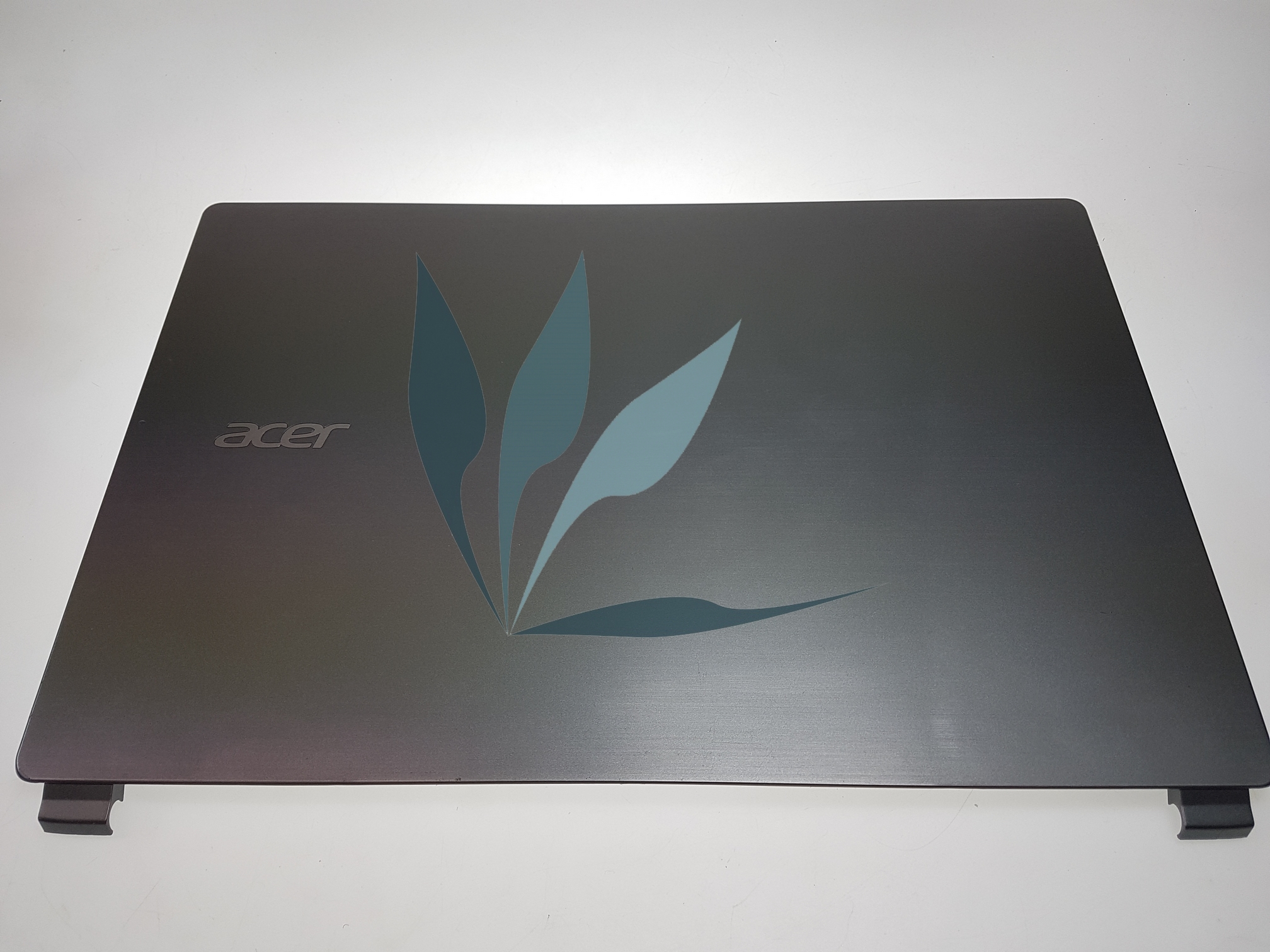 Capot blanc avec antenne  pour Acer Aspire V7-482P