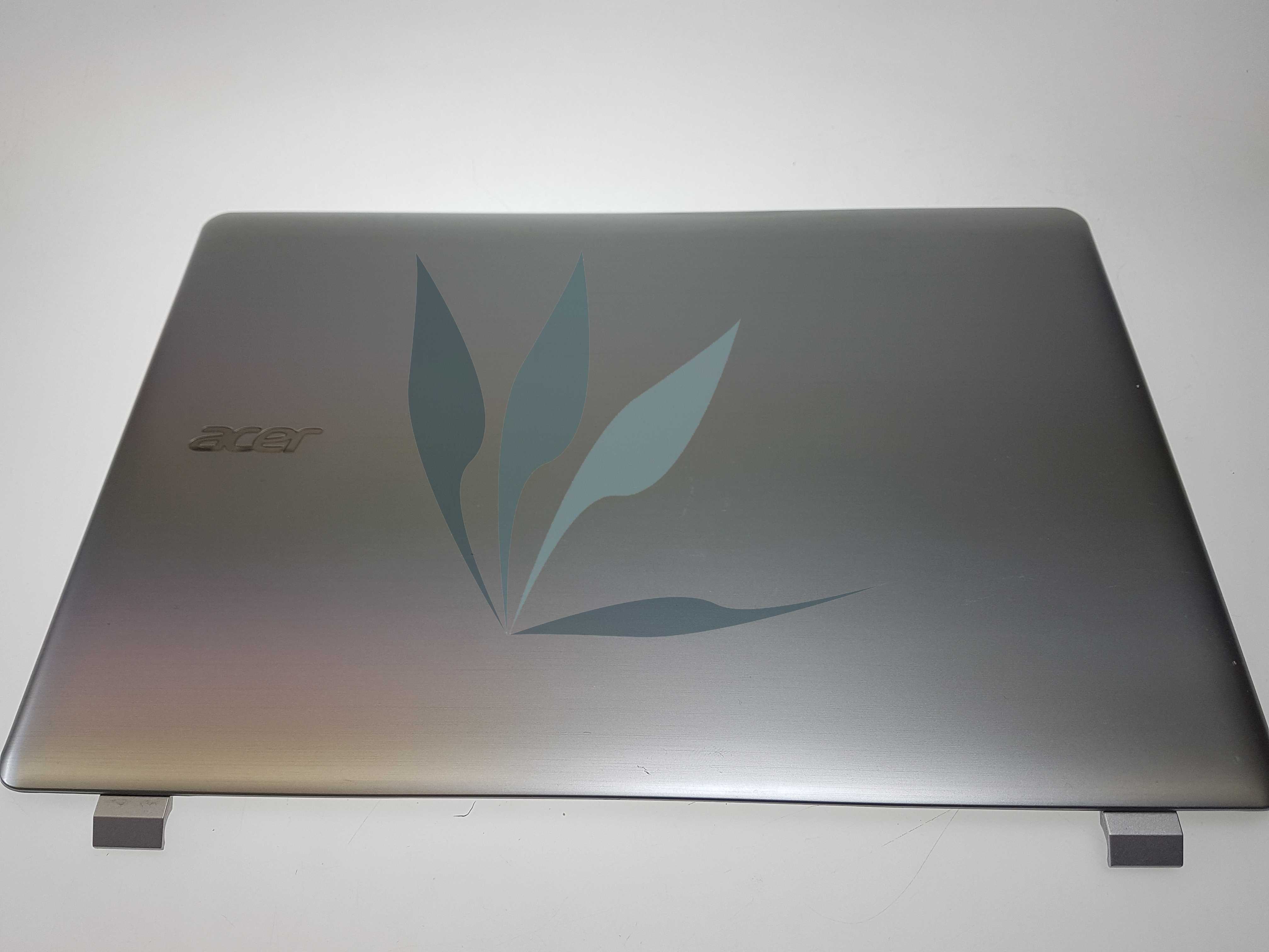 Capot couleur argent pour Acer Aspire E3-112