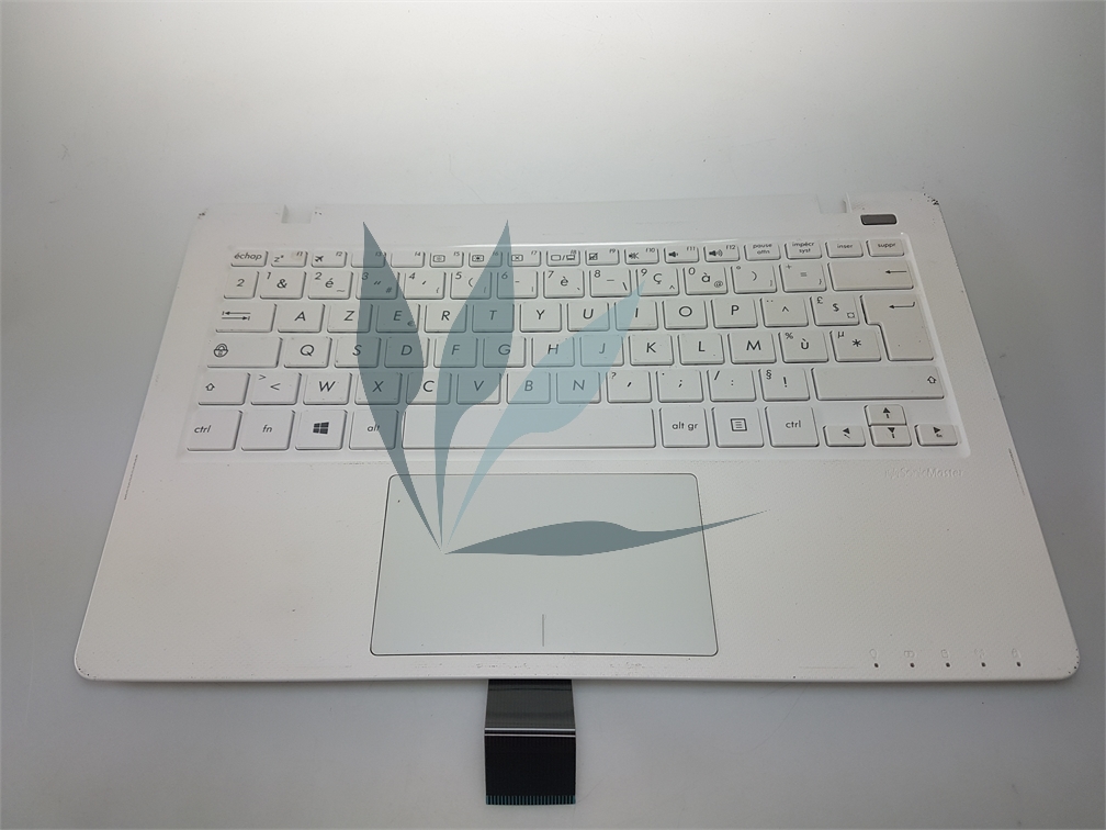 Clavier blanc français AZERTY pour ordinateur portable.
Module complet comprenant le top case blanc,le touchpad et le clavier blanc.
pour ordinateur portable Asus F200M