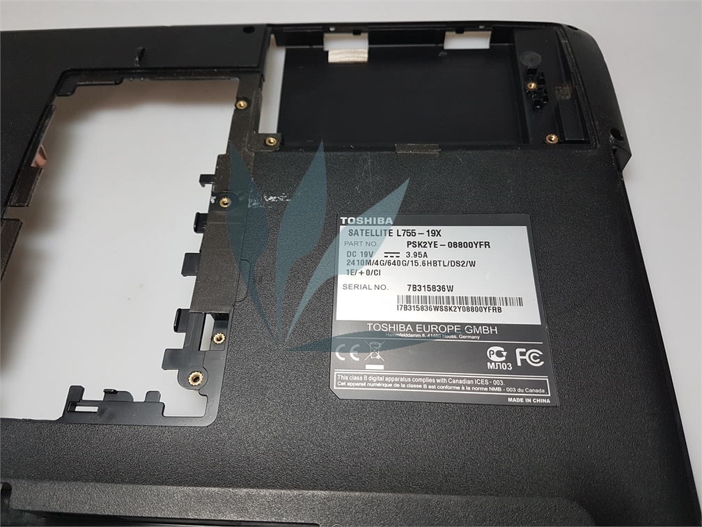 Fond de caisse pour Toshiba Satellite L755