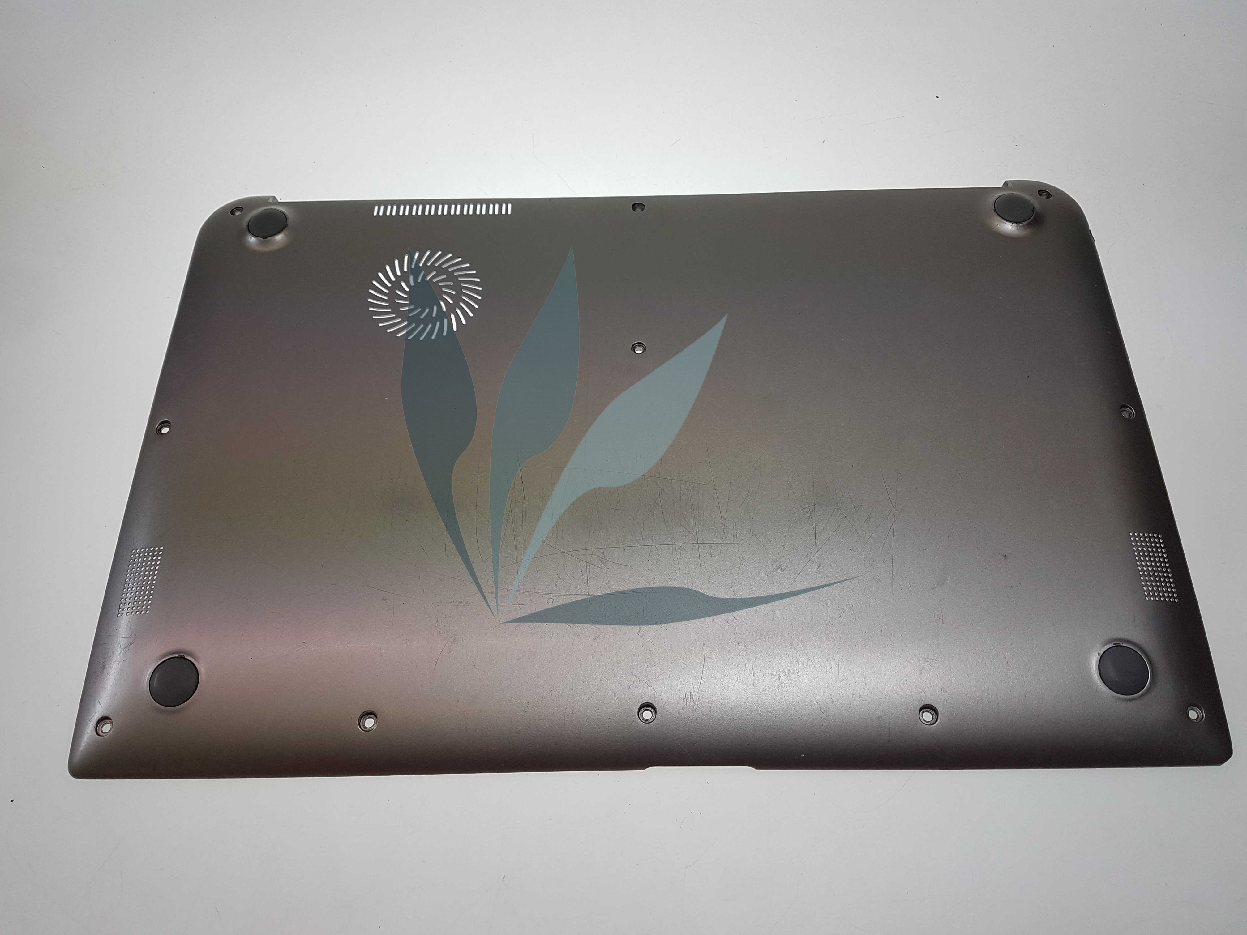 Plasturgie fond de caisse pour Toshiba Satellite Kira 10D
