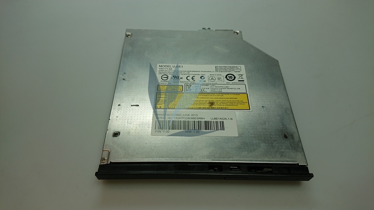 Graveur et lecteur DVD d'origine pour portable.
Branchement par la prise SATA. Graveur DVD multi-formats acceptant également les DVD double-couche.
Vitesses de gravure : 8X/6X/5X/6X/6X. Asus X451CA