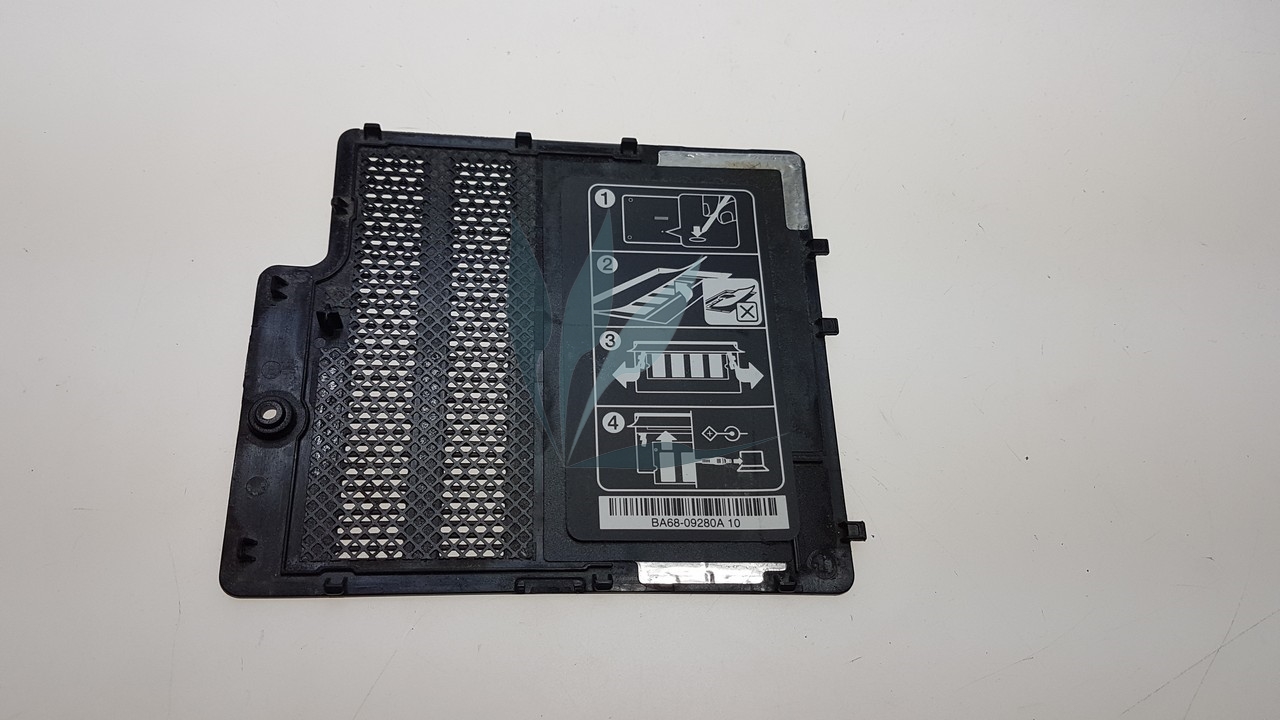 Plasturgie cache mémoire pour Samsung NP340U4E