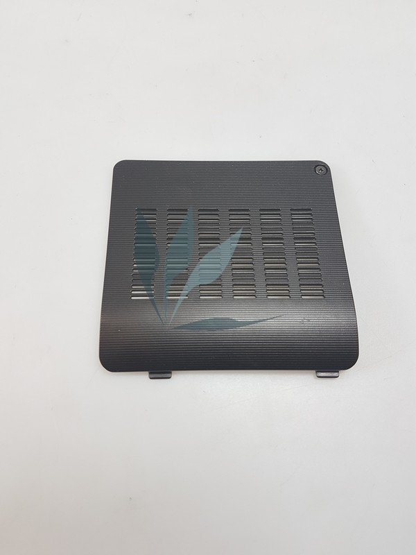 Plasturgie cache mémoire et wifi pour Toshiba Satellite P50-B